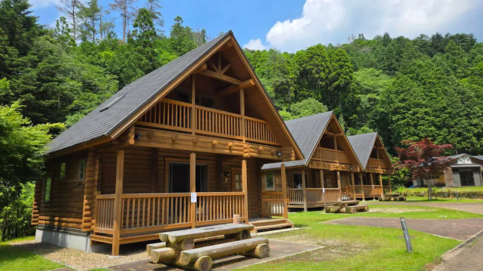 Shikagatsubo Camp Field