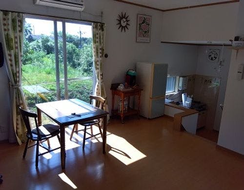 朝日の入る穏やかなリビングです。