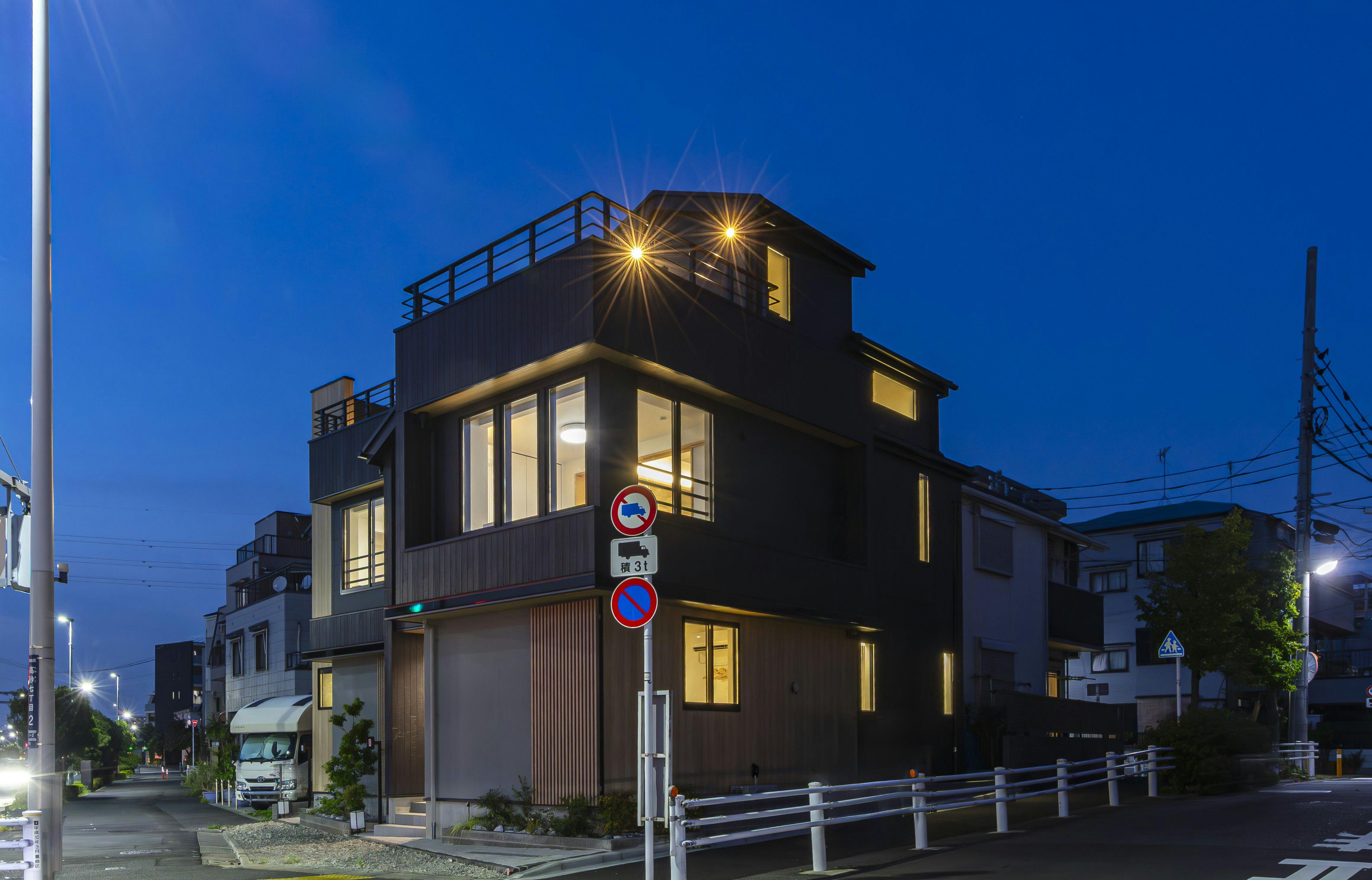 ภายนอก_กลางคืน