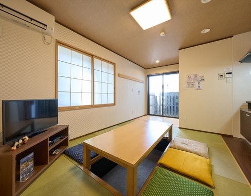 1階：リビングルーム（布団1組）