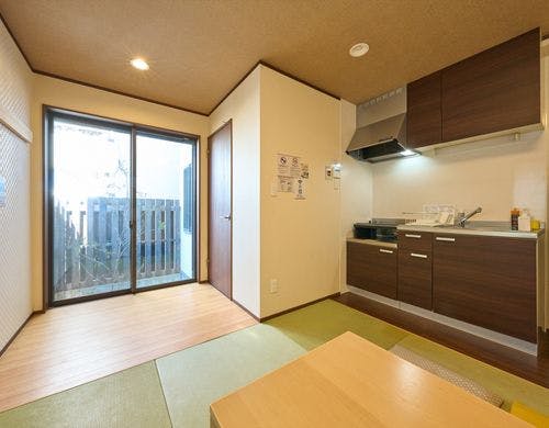 1階：リビングルーム（布団1組）