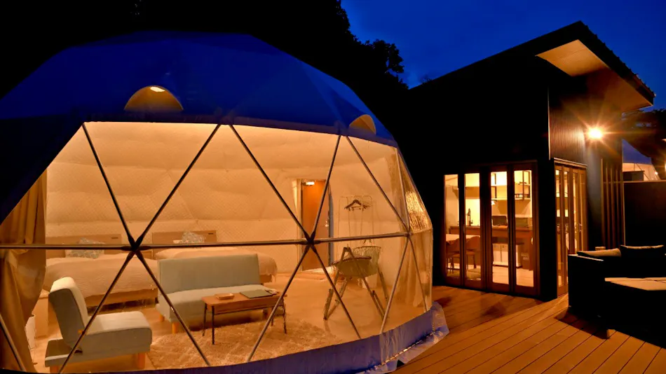 Glamping Area: Water, Wind, and Moon