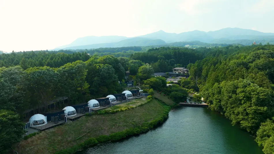 Glamping Area: Water, Wind, and Moon