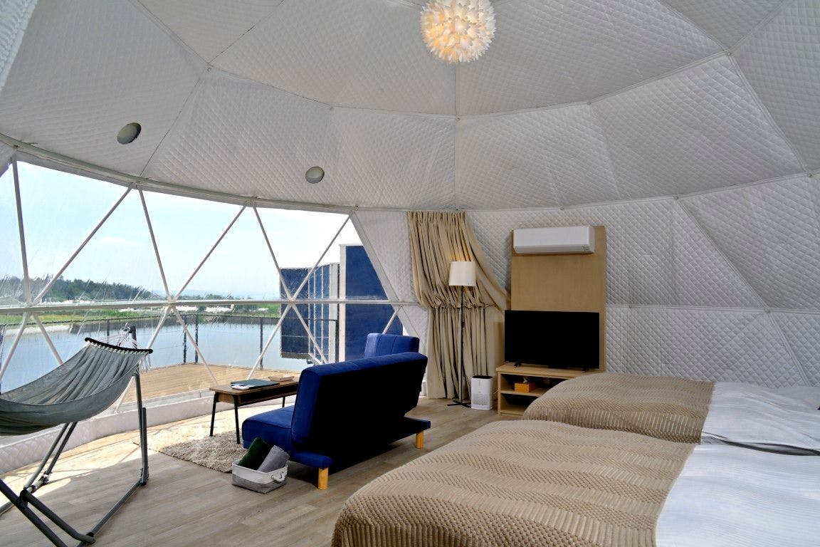 Glamping Area: Water, Wind, and Moon