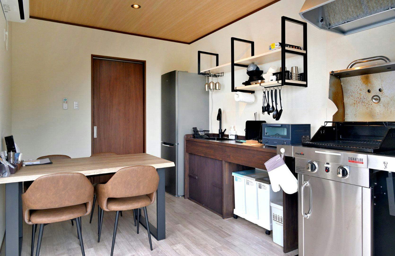 ห้องอาหารส่วนตัวประจำแต่ละหลัง