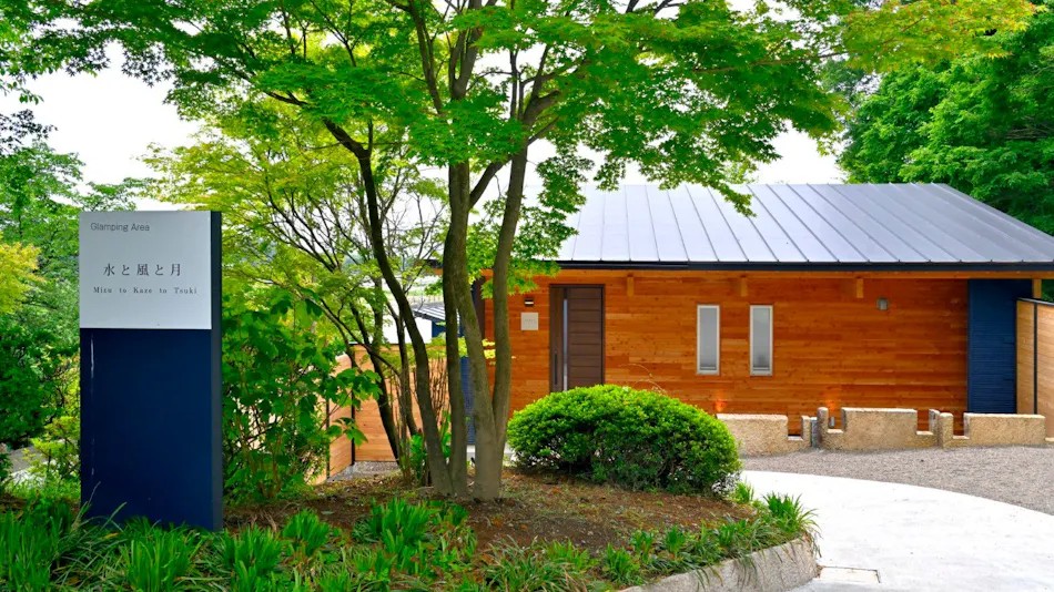Glamping Area: Water, Wind, and Moon