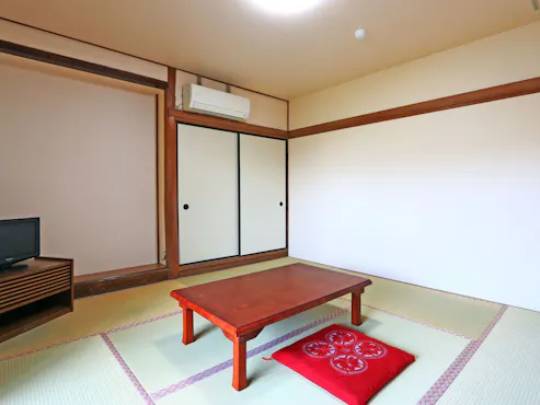 お部屋 8畳 シンプルな和室*
