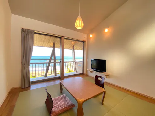 ห้องพักสไตล์ญี่ปุ่นพร้อมวิวทะเล