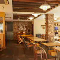 ห้องอาหารในร่มของ LA TERRASSE ALL DAY DINIG