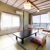 ห้องสไตล์ญี่ปุ่น 6 เสื่อทาทามิ + ห้องสไตล์ญี่ปุ่น 8 เสื่อทาทามิ (ห้องนอน) พร้อมห้องน้ำและสุขา