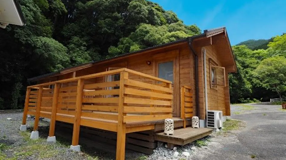 DOG PALACE Camp Village