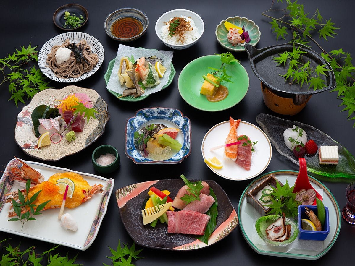 หรูหรากว่าปกติเล็กน้อย～ชุดไคเซกิพิเศษคัดสรรจากดินแดนลับแล!