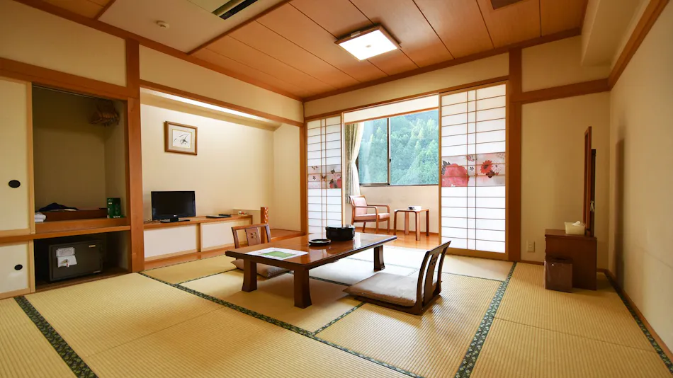 Iya Valley Onsen Hotel Hikyo-no-Yu
