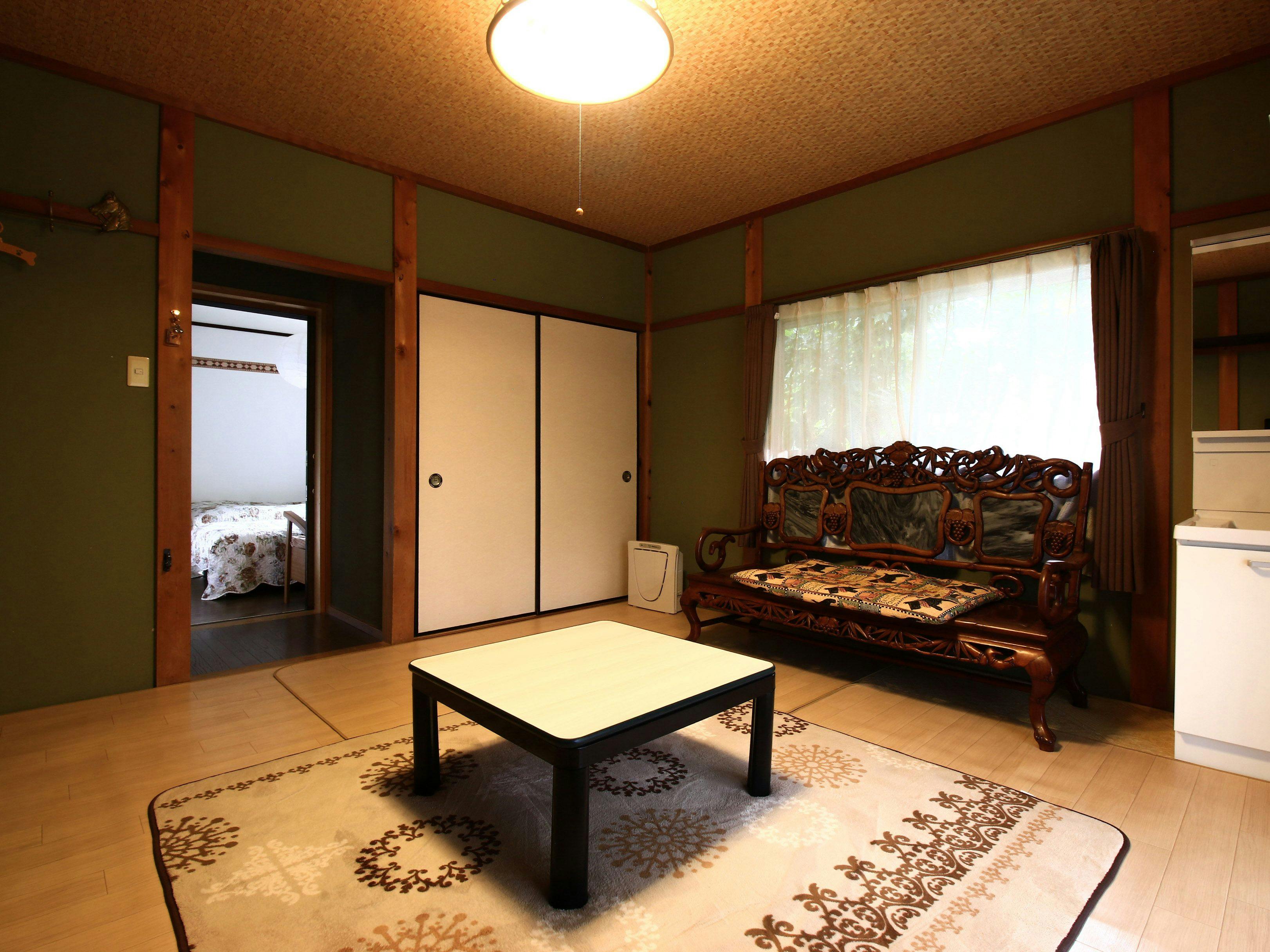 【201】ห้องพักขนาด 6 เสื่อทาทามิ + 10 เสื่อทาทามิ พักได้สูงสุด 5 ท่าน