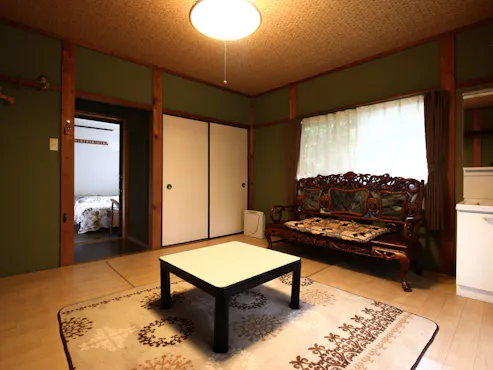 【201】ห้องพักขนาด 6 เสื่อทาทามิ + 10 เสื่อทาทามิ พักได้สูงสุด 5 ท่าน