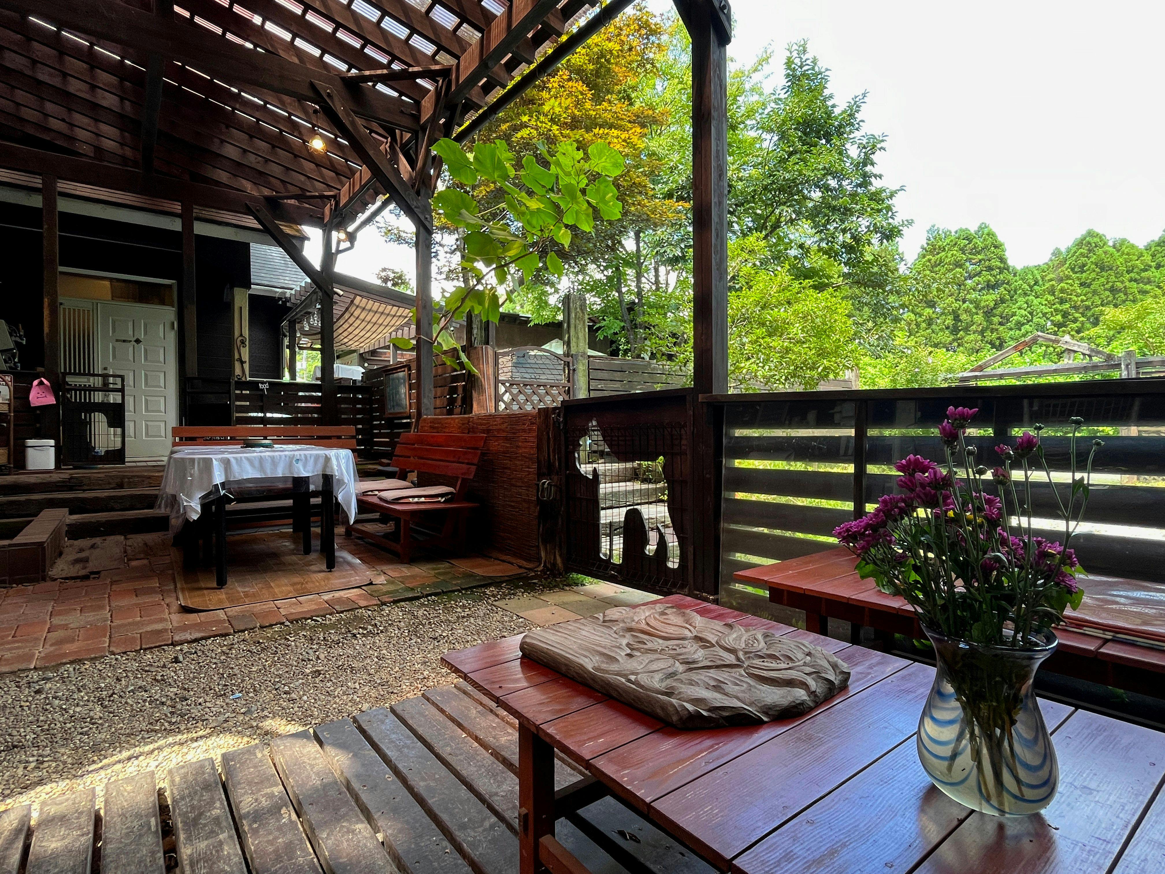 Forest Hideaway Inn Sheep