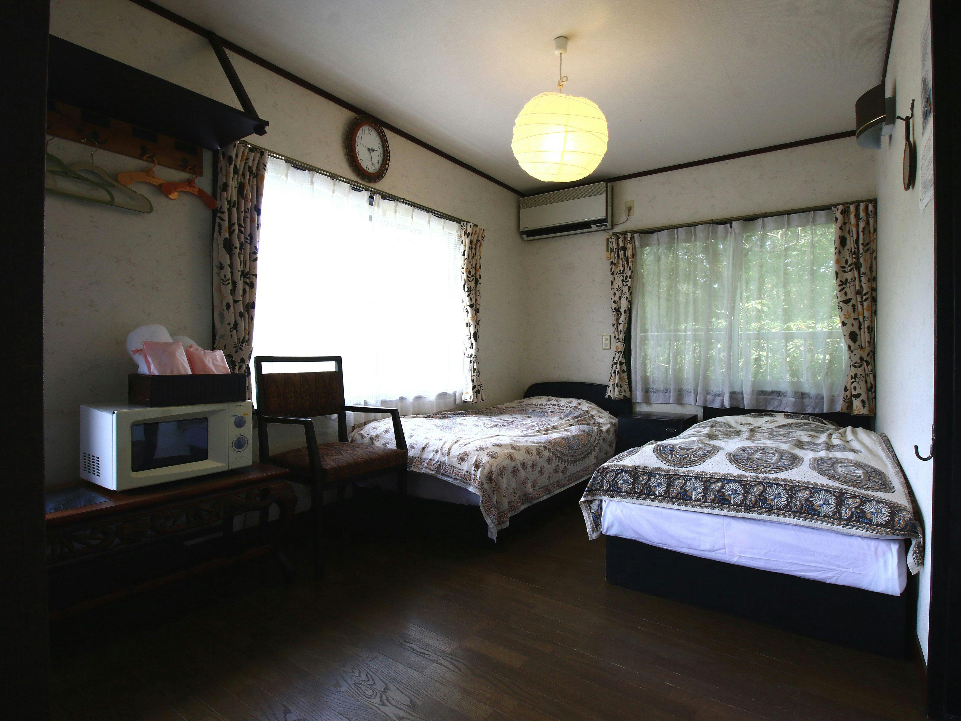 Forest Hideaway Inn Sheep