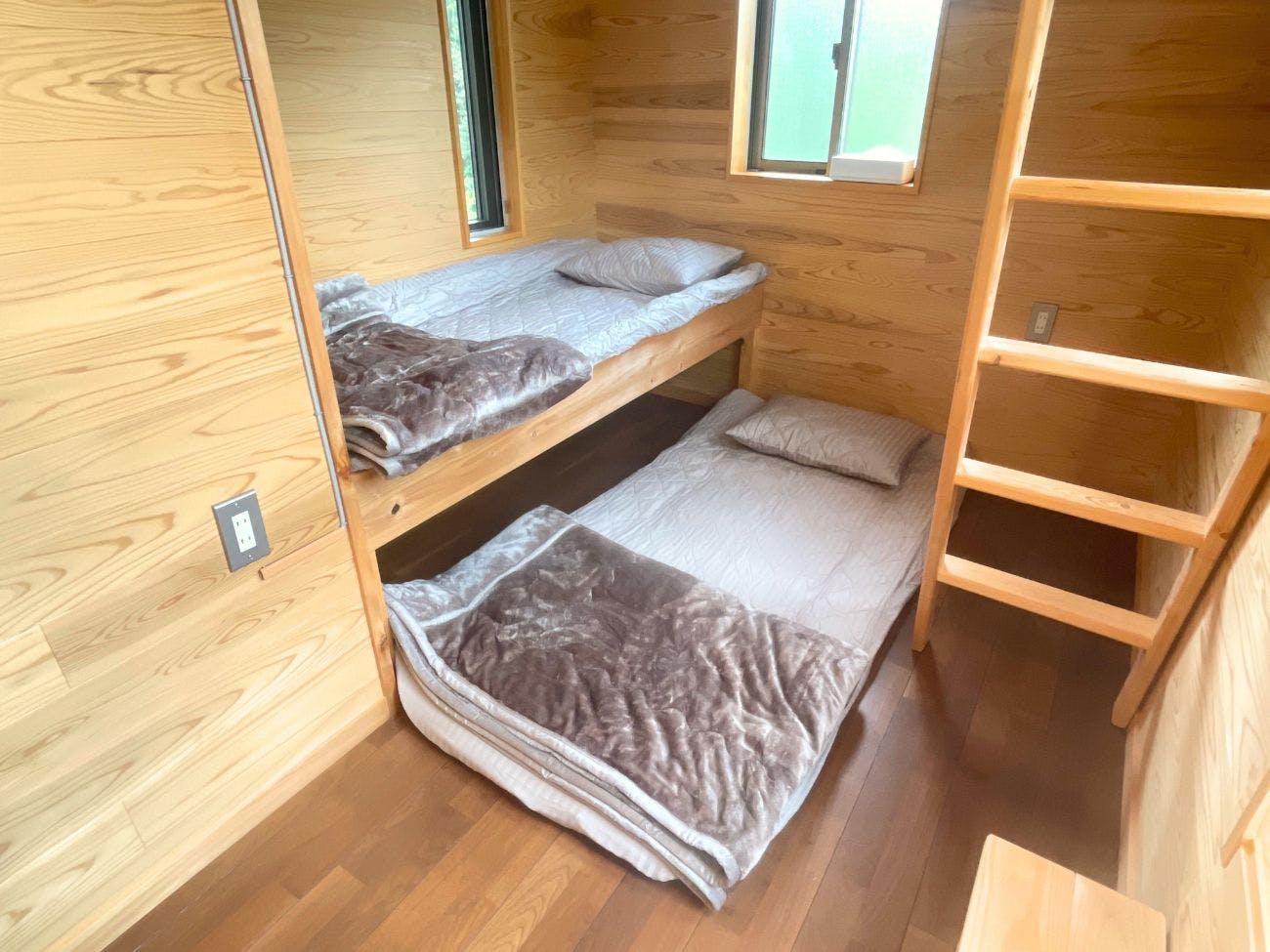 Iiyama FOREST BASE 292 Treehouse Komori
