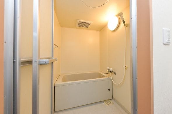 Accommodation with No Meals Included: Yurakuza