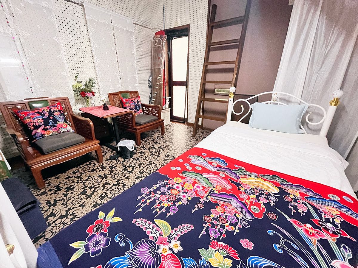Bibi Palace – A Ryukyu-Modern Hideaway Where You Can Experience Okinawan Traditional Culture –