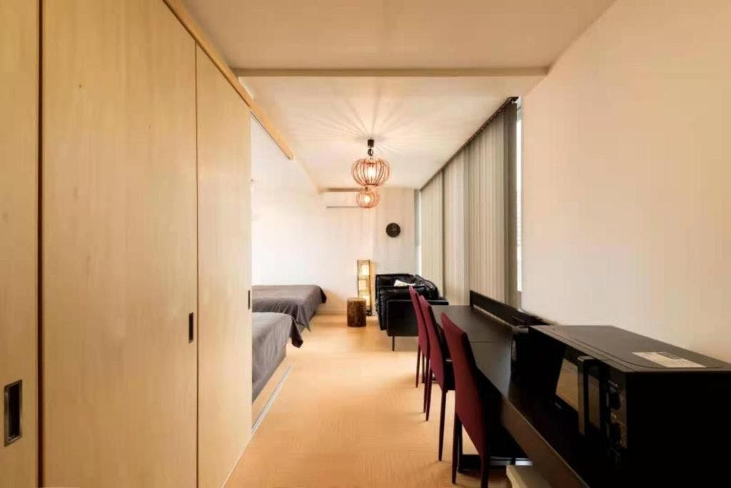 HOTEL AIRSTAR