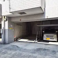 *【ที่จอดรถ/อาคารหลัก】