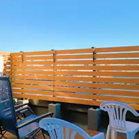 Area relaksasi di rooftop untuk menikmati udara segar