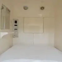 Interior kamar kapsul