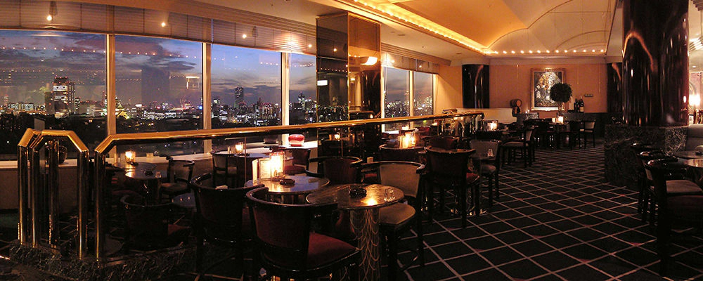 「フォーシンズンズ」「SATSUKI LOUNGE」のお飲み物を50％OFFで