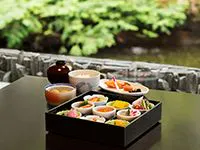朝食