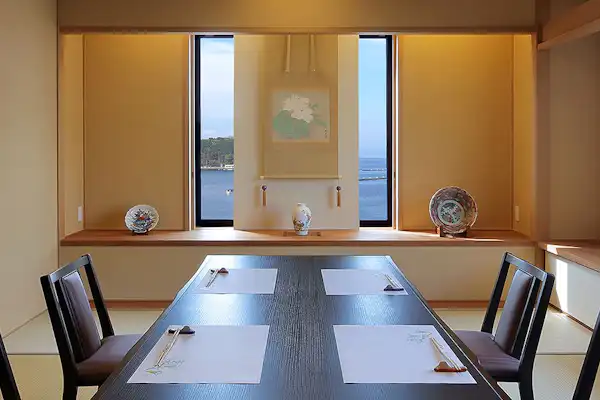 ร้านอาหารญี่ปุ่นแบบดั้งเดิม