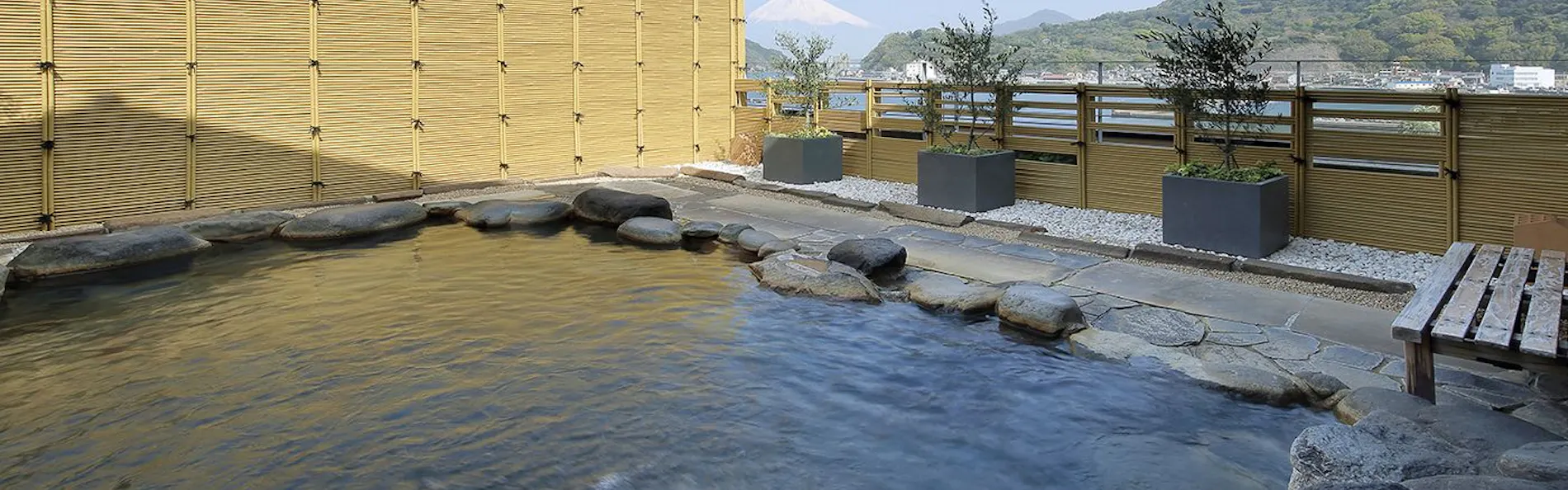 伊豆・三津浜温泉 松濤館