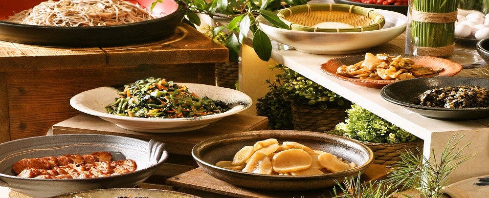 Nikmati hidangan lokal yang memungkinkan Anda merasakan Shinshu dan Karuizawa sepenuhnya.