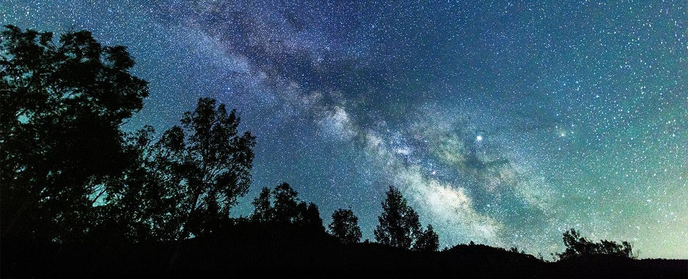 ท้องฟ้าที่เต็มไปด้วยดวงดาว