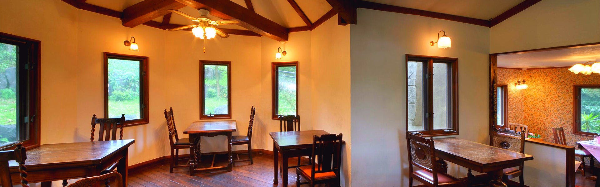 かえで庵 伊豆高原 英国調アンティークホテル 全室露天風呂付き客室の宿