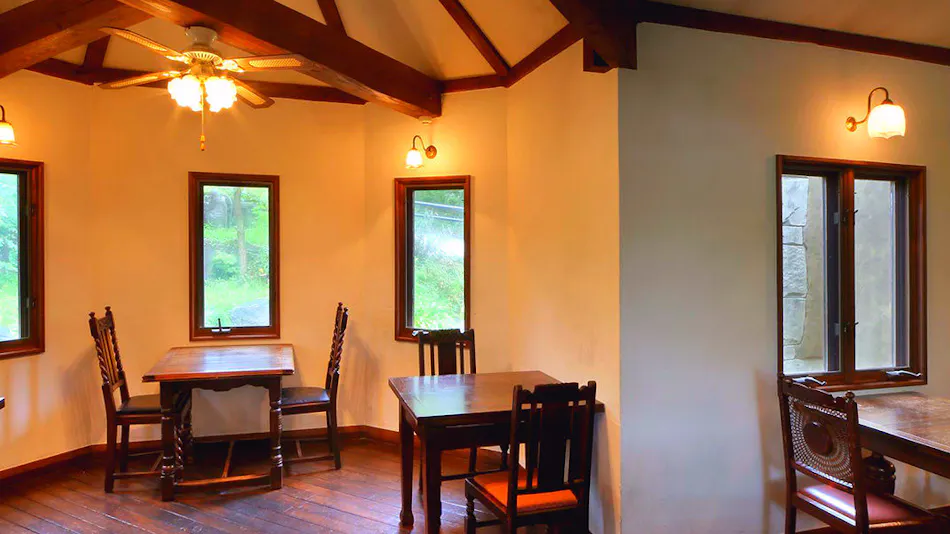 Kaede-an: All Rooms with Private Open-Air Bath, British Antique Hotel