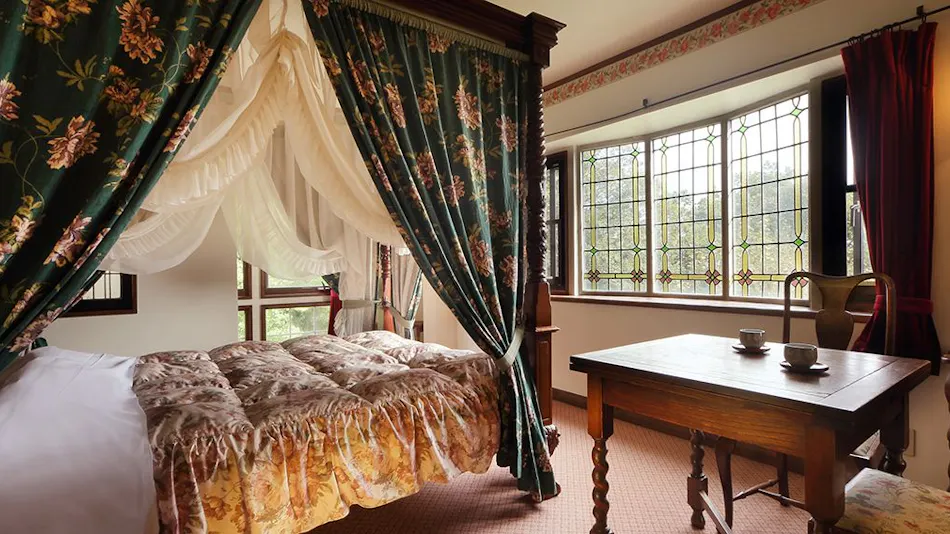 Kaede-an: All Rooms with Private Open-Air Bath, British Antique Hotel