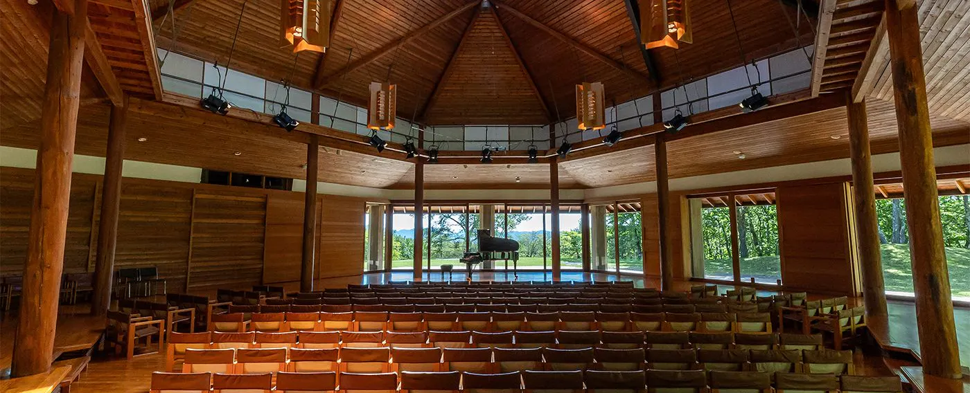 หอแสดงดนตรีที่ราบสูงยัตสึกะทาเกะ