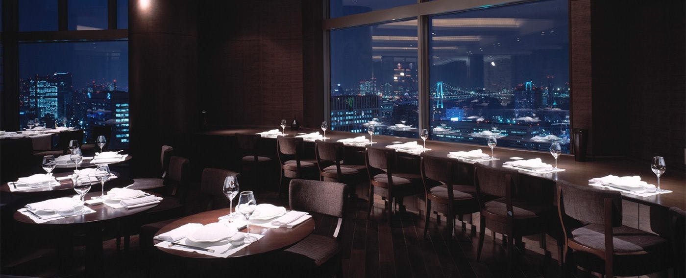 Restoran "The Score Dining"