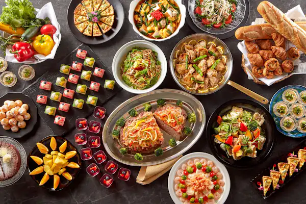 บุฟเฟต์มื้อกลางวัน