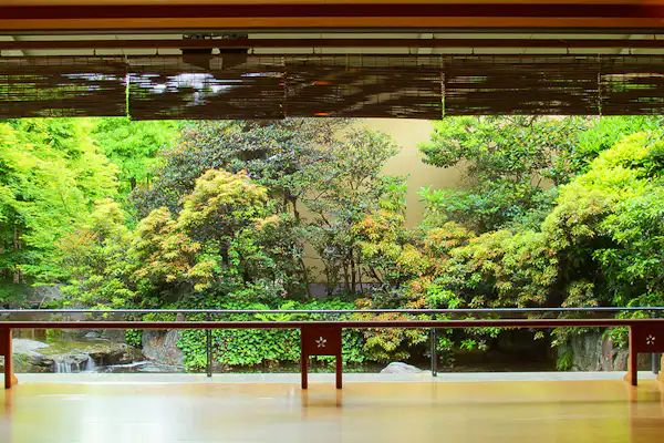 ทางเดินภายในอาคาร