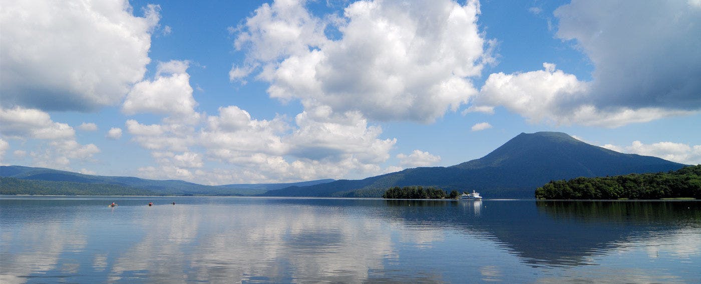 Lake Akan and Mount Oakan / Summer