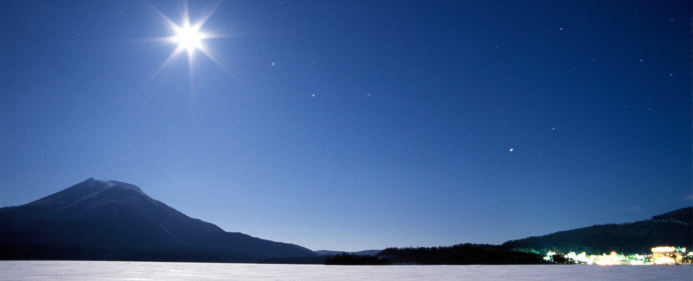 Lake Akan and Mount Oakan / Winter