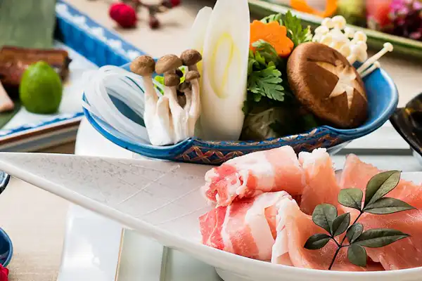 ชุดชาบูนาเบะ御膳