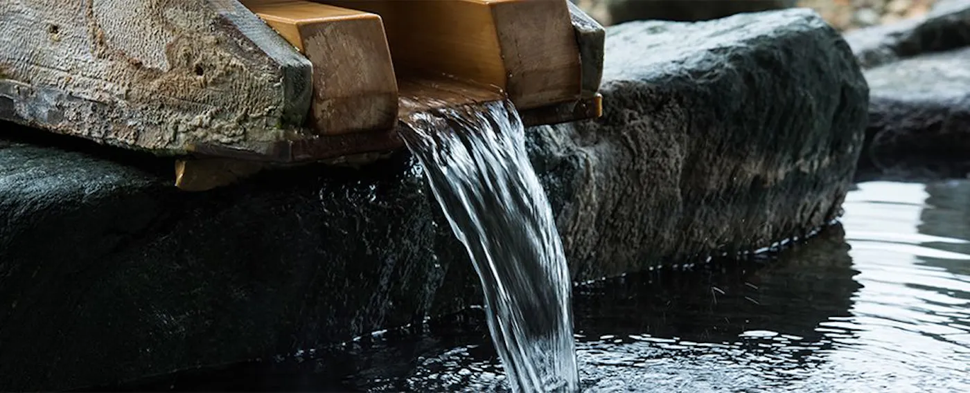 น้ำพุร้อน Yunohama ที่มีประวัติศาสตร์ยาวนานถึง 1000 ปี.