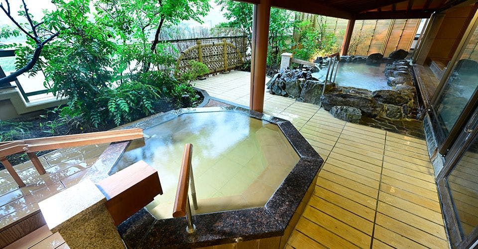 น้ำพุร้อน