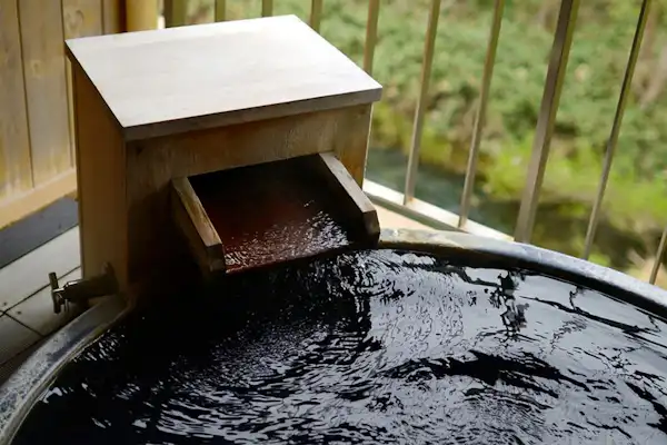 บ่อน้ำพุร้อนกลางแจ้ง