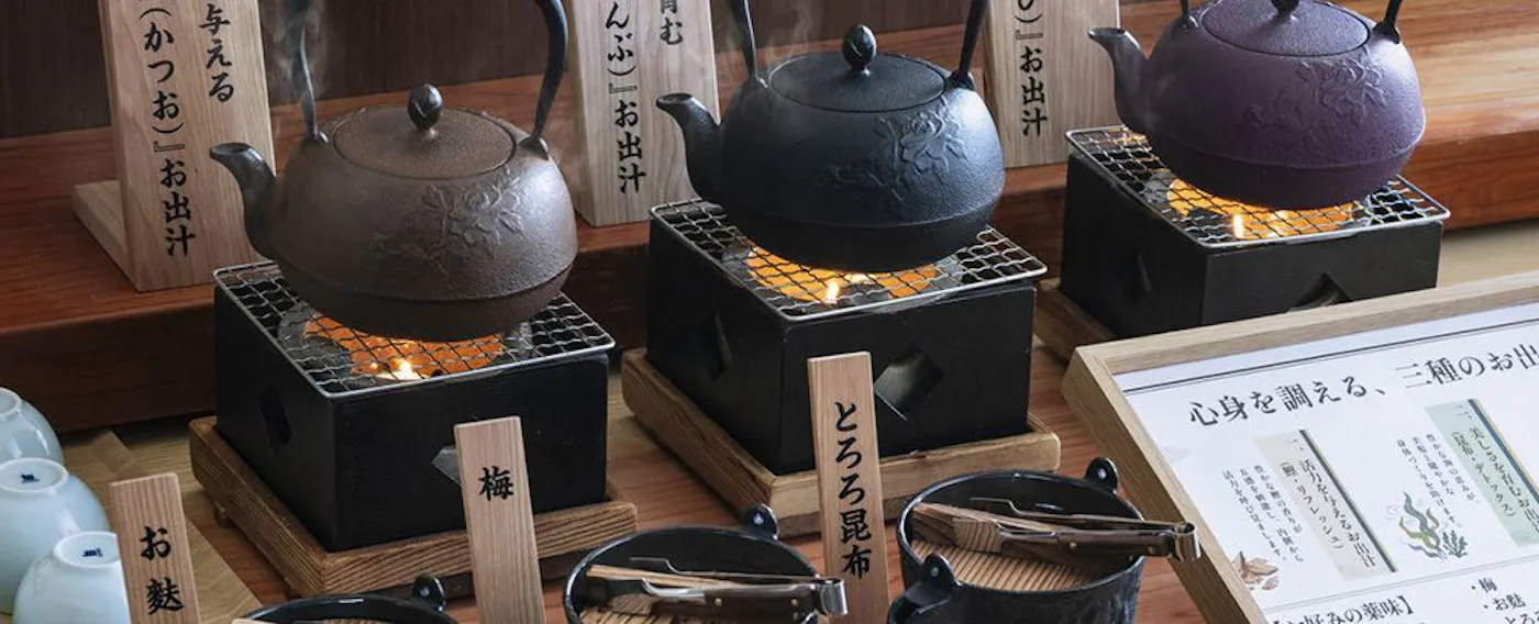 Bar dashi (menu berubah sesuai musim)