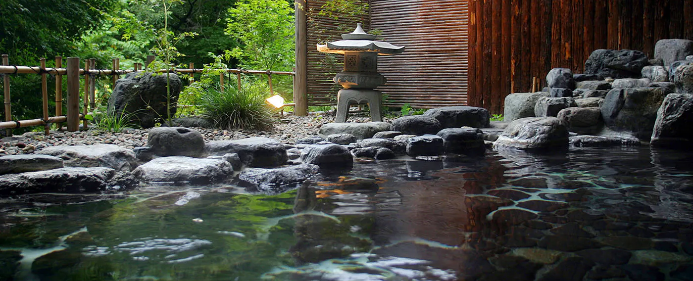 น้ำพุร้อนและอ่างอาบน้ำ