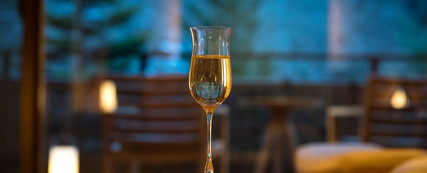 แชมเปญต้อนรับ